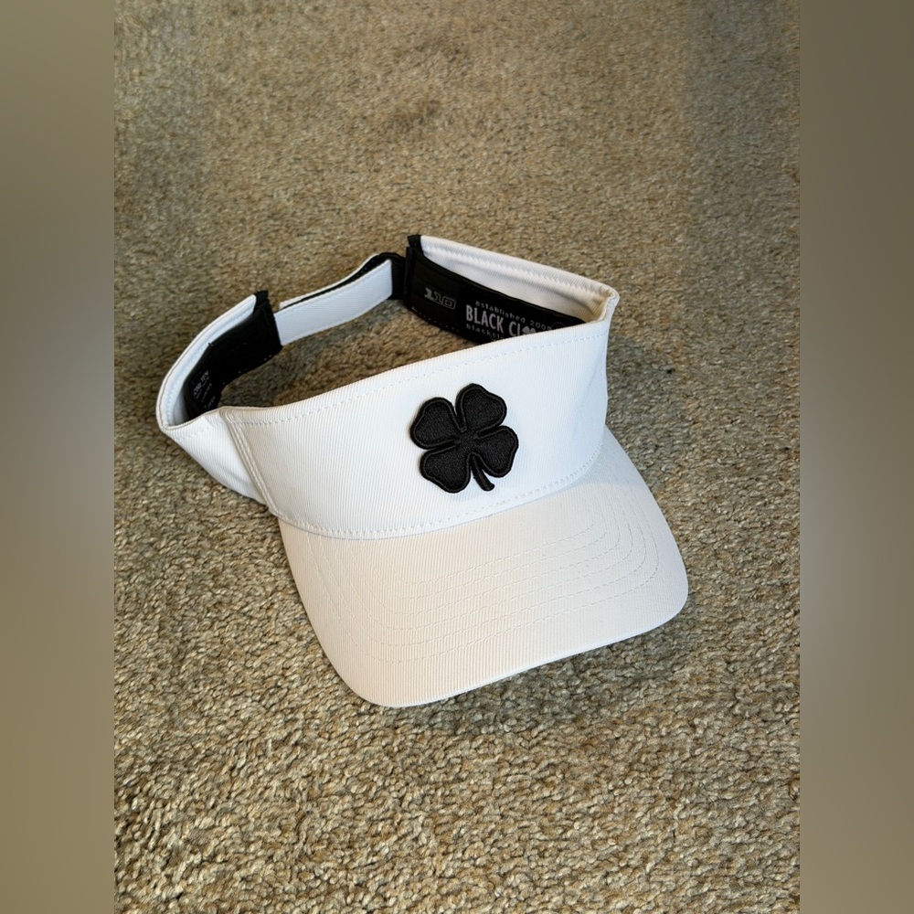 NWOT Black Clover Unisex Performance Visor (Sharp 1 ?)